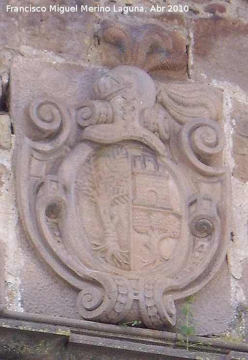 Iglesia de Santa Mara - Iglesia de Santa Mara. Escudo de la ventana lateral