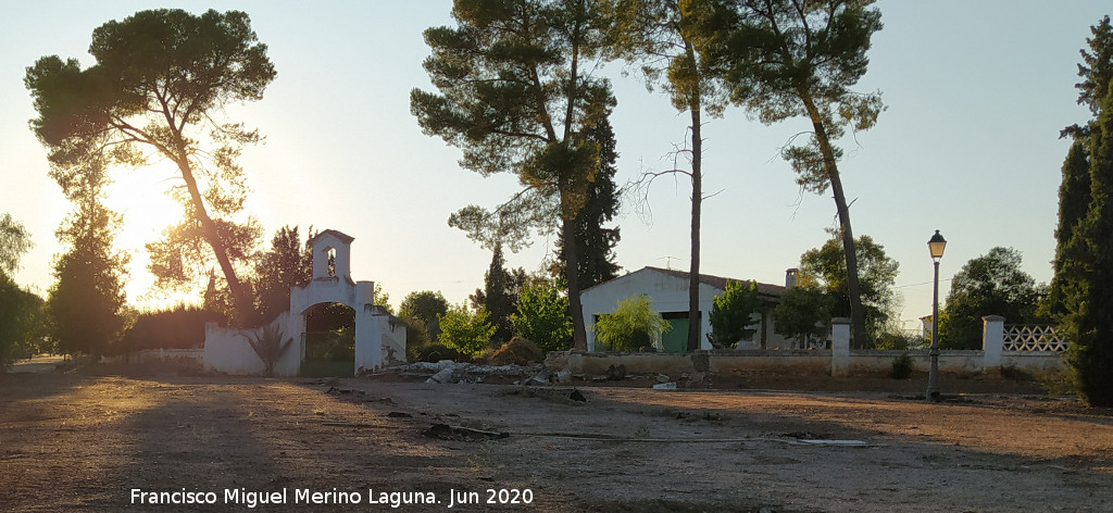 Pantano del Guadal�n - Pantano del Guadal�n. Casas del pantano