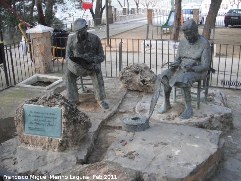 Monumento a los Artesanos del Esparto - Monumento a los Artesanos del Esparto. 