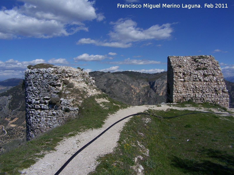 Castillo de Mocln - Castillo de Mocln. Torreones