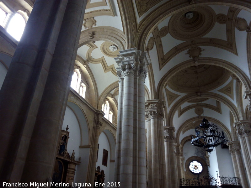 Catedral de Baeza. Interior - Catedral de Baeza. Interior. 