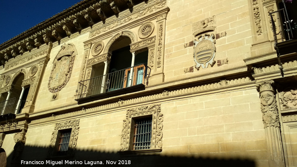 Ayuntamiento de Baeza - Ayuntamiento de Baeza. Fachada