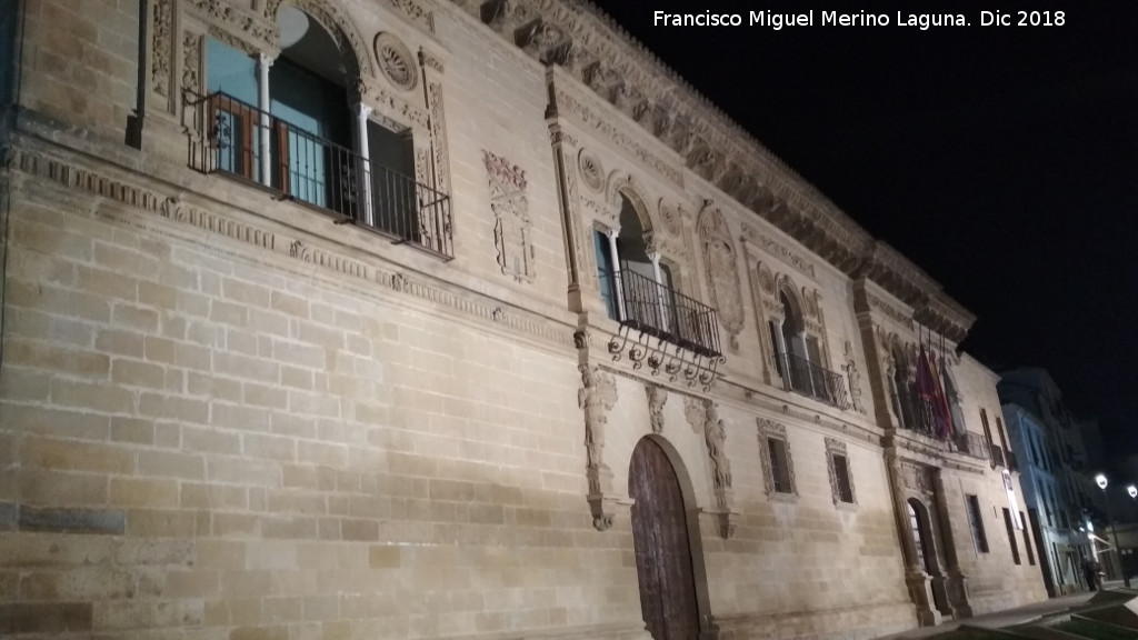 Ayuntamiento de Baeza - Ayuntamiento de Baeza. De noche