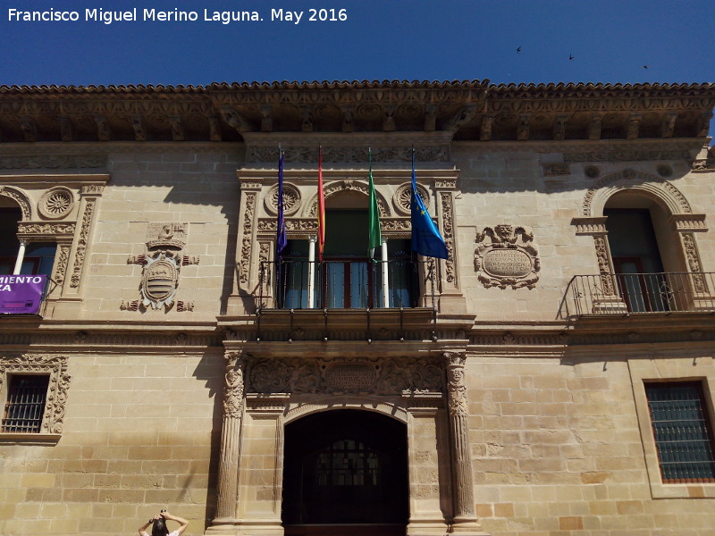 Ayuntamiento de Baeza - Ayuntamiento de Baeza. Puerta de la Casa de Justicia