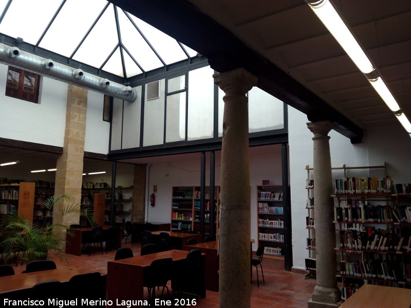 Hospital de San Antonio Abad - Hospital de San Antonio Abad. Patio