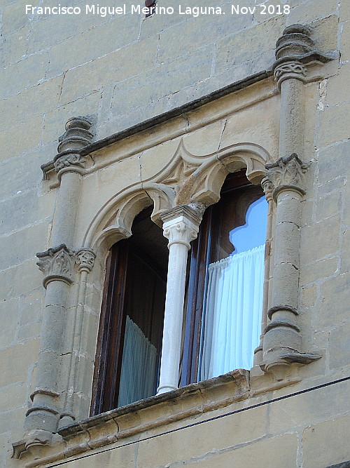 Palacio de los Salcedo - Palacio de los Salcedo. Ventana con parteluz