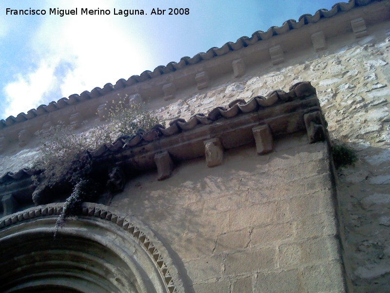 Iglesia de la Santa Cruz - Iglesia de la Santa Cruz. Canalillos de la Portada Sur