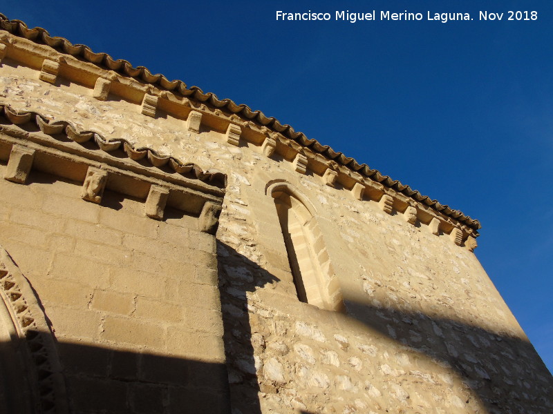 Iglesia de la Santa Cruz - Iglesia de la Santa Cruz. Canecillos del alero lateral