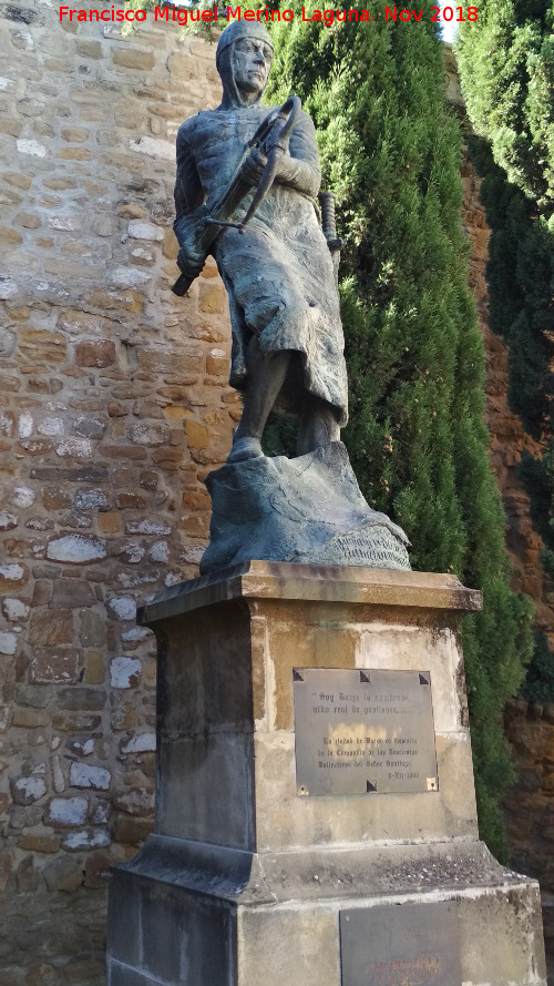 Monumento al Ballestero Baezano - Monumento al Ballestero Baezano. 