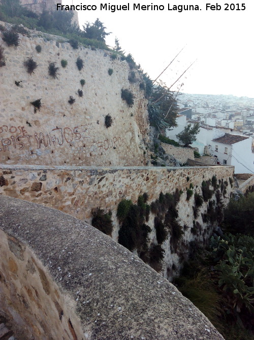 Castillo de la Villa. Muralla Oeste - Castillo de la Villa. Muralla Oeste. Desde el torren circular vista del segundo anillo
