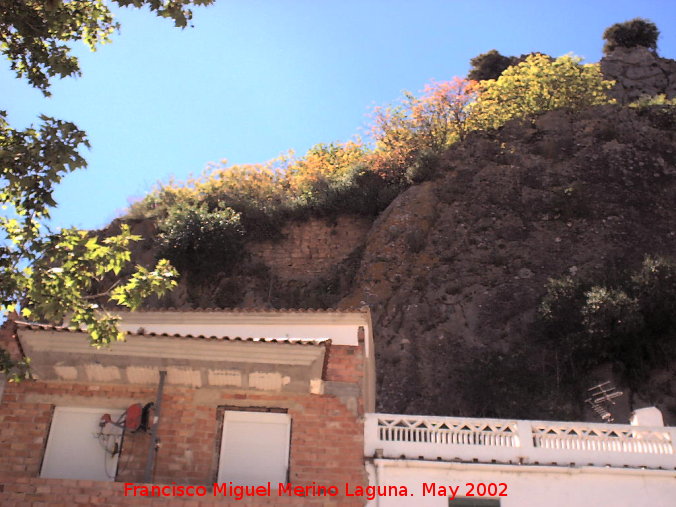 Castillo de Cambil - Castillo de Cambil. Muralla