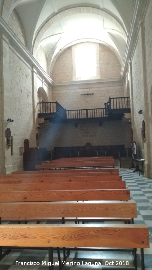 Colegiata de Santiago - Colegiata de Santiago. Nave