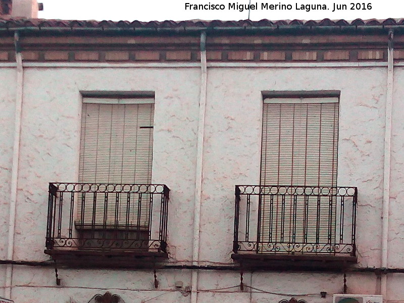 Antigua Escuela de Los Marines - Antigua Escuela de Los Marines. Alero y balcones