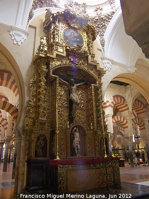 Mezquita Catedral. Altar del Santsimo Cristo del Punto - Mezquita Catedral. Altar del Santsimo Cristo del Punto. 