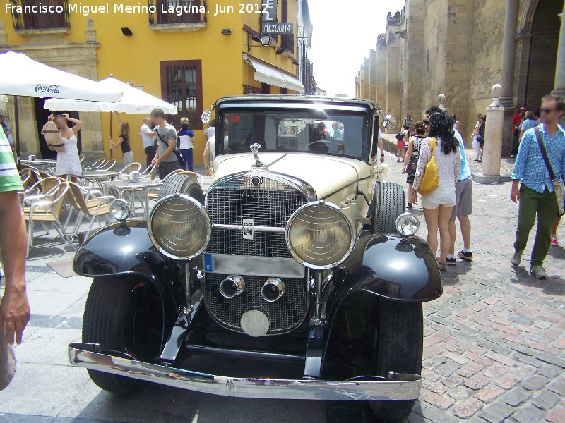 Cadillac V8 - Cadillac V8. 