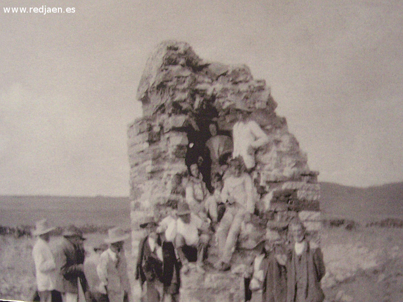 Baelo Claudia. Necrpolis - Baelo Claudia. Necrpolis. Monumento turriforme Hornillo de Santa Catalina 1919
