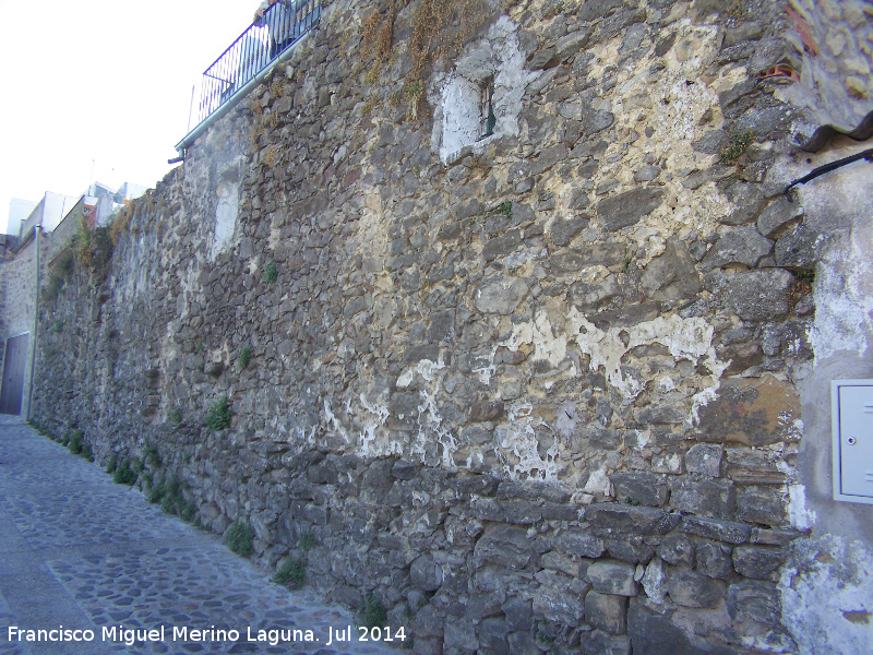 Murallas de Iznatoraf - Murallas de Iznatoraf. Paseo de las Torres