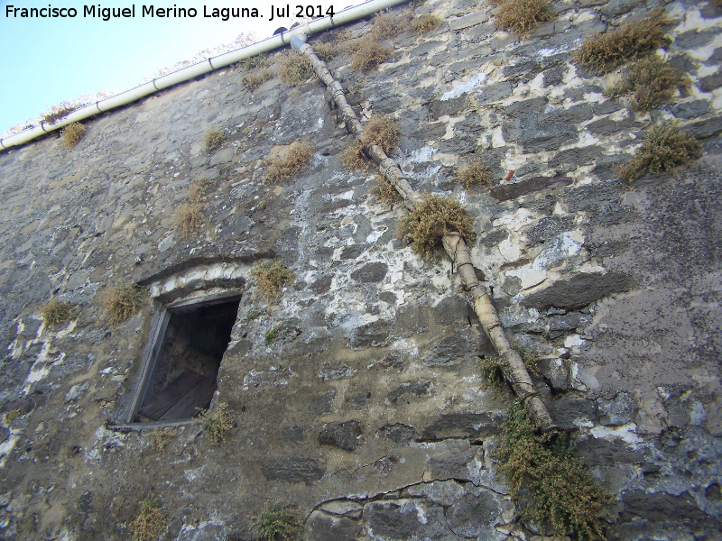 Castillo de Al Menn - Castillo de Al Menn. Canaln y ventana