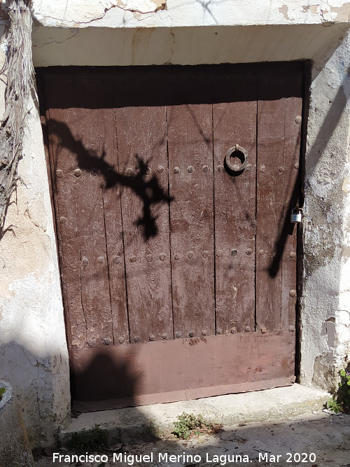 Puerta - Puerta. Cortijo de la Huerta - Cambil