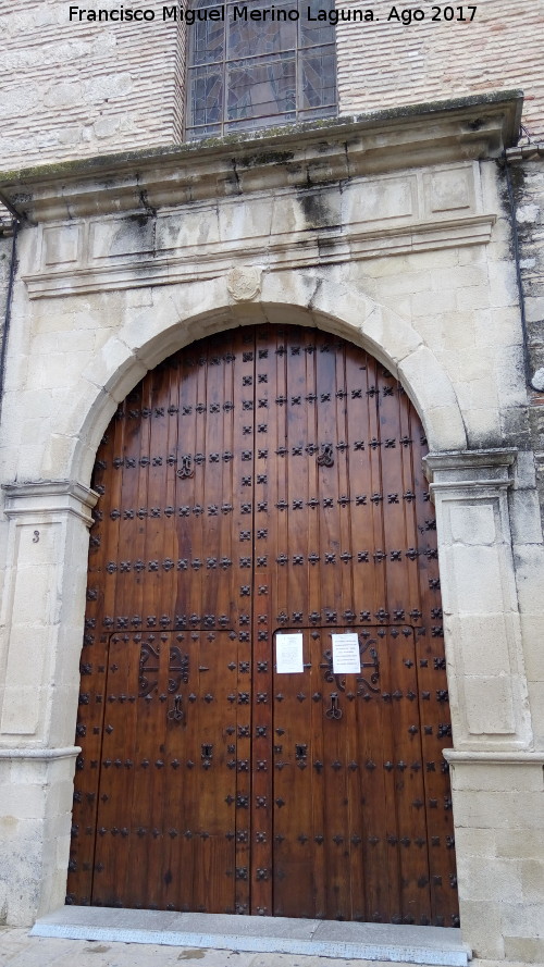 Puerta - Puerta. Iglesia de San Pedro - Torredonjimeno