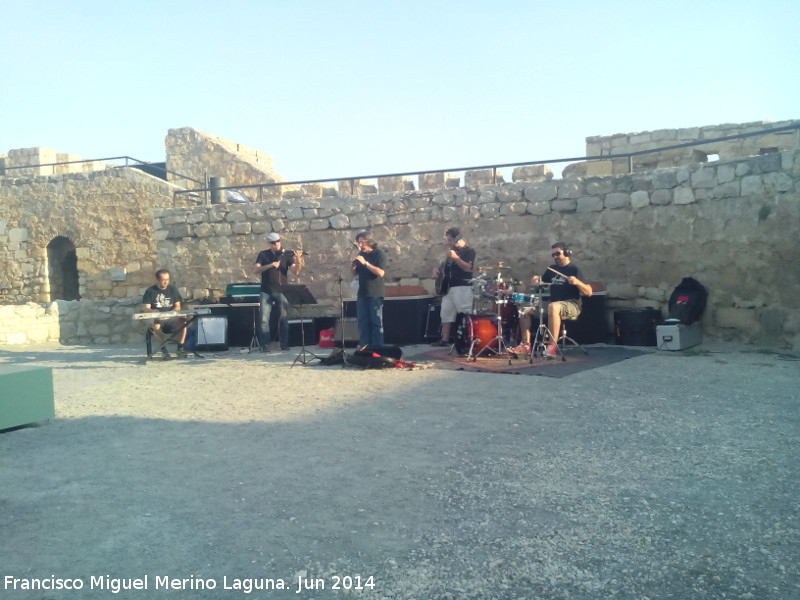 Castillo Nuevo de Santa Catalina - Castillo Nuevo de Santa Catalina. Concierto de msica celta en su patio de armas