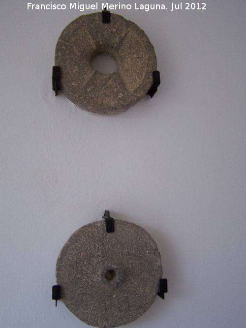Yacimiento ibrico de Santa Eulalia - Yacimiento ibrico de Santa Eulalia. Molinos ibricos giratorios de mano. Museo Arqueolgico de beda
