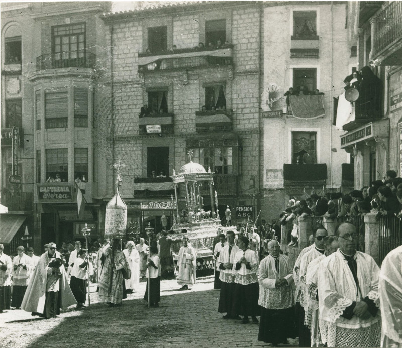 Calle Bernab Soriano - Calle Bernab Soriano. El Corpus, ao 1956. Fotografa de Manuel Romero Avila IEG