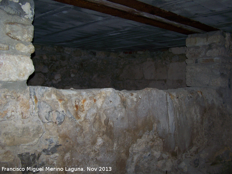 Castillo de La Guardia. Alczar - Castillo de La Guardia. Alczar. Ventana de los habitculos de la Plaza de Armas