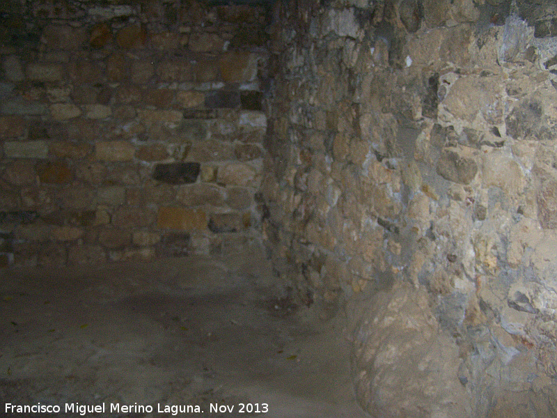 Castillo de La Guardia. Torren del Alczar Noreste - Castillo de La Guardia. Torren del Alczar Noreste. Planta baja