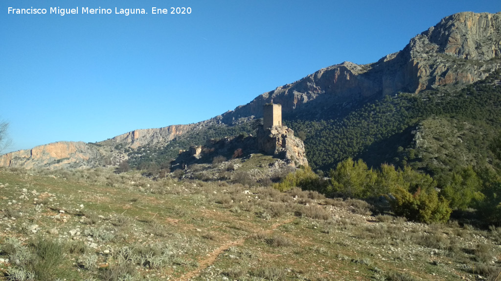 Matagallar - Matagallar. Vistas hacia el Castillo de Oti�ar