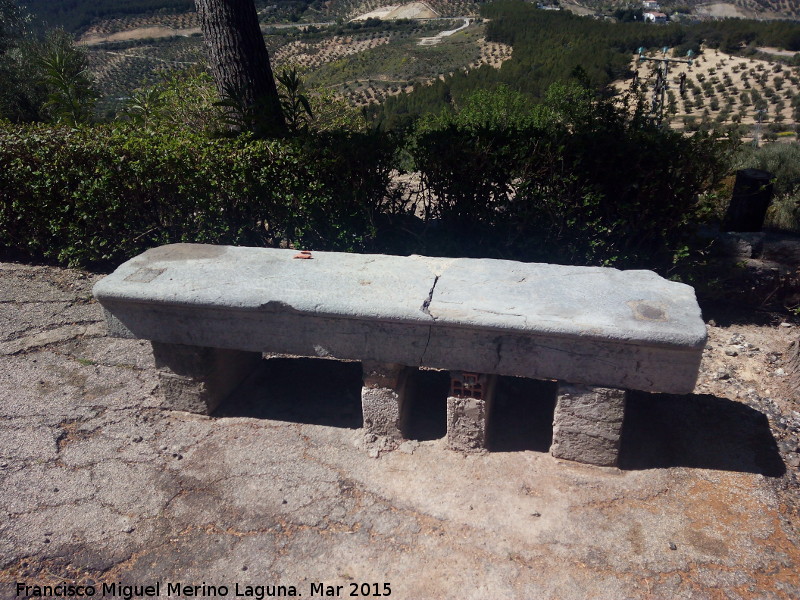 Casera del Portichuelo - Casera del Portichuelo. Banco de piedra