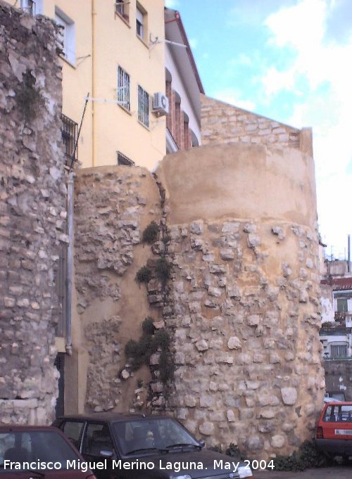 Muralla de Jan. Torren cilndrico de la Carrera de Jess - Muralla de Jan. Torren cilndrico de la Carrera de Jess. 