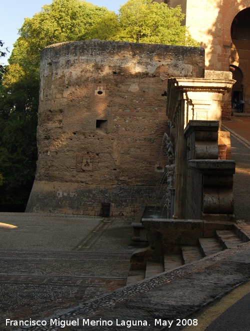 Alhambra. Pilar de Carlos V - Alhambra. Pilar de Carlos V. 