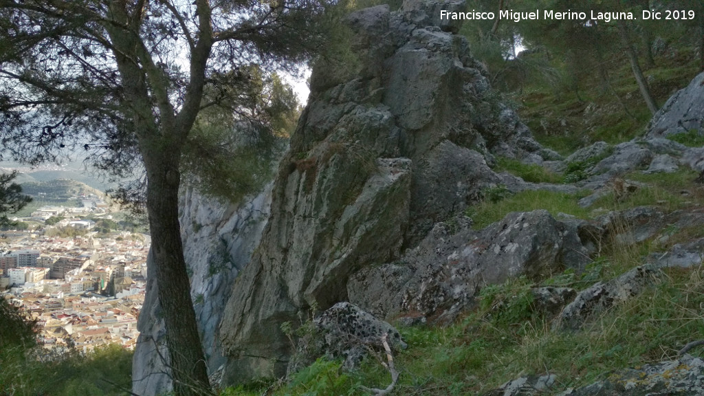 Cerro de Santa Catalina - Cerro de Santa Catalina. Paredes rocosas del la ladera norte