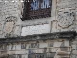 Palacio de Villardompardo. Escudos e inscripcin