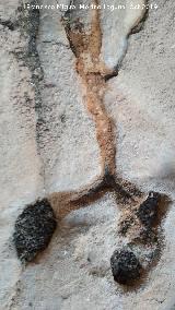 Pinturas rupestres del Abrigo de los Ca�ones IV. Cazoletas