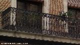 Edificio de la Calle Bernab Soriano n 20. Detalle del balcn corrido