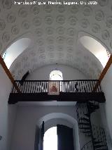 Santuario de Cnava. Interior y coro