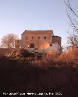 Castillo de la Estrella. Parte trasera del santuario donde se aprecia a la izquierda el Torren.