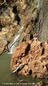 Cascada del Chorren. Derrame al pantano