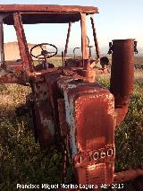 Maqunaria antigua de Almenara. Tractor