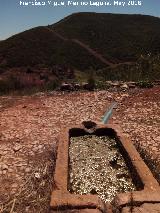 Fuente de Montefuerte. Con el Cerro El Chaparral al fondo