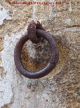 Casa de la Calle Alcolea n� 6. Argolla para bestias