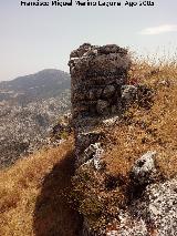 Castillo de Arenas. Recinto Superior. Muralla