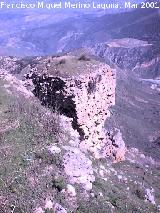 Castillo de Arenas. Recinto Medio. Torren izquierdo del recinto medio