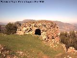 Castillo de Arenas. Recinto Inferior. Torren con habitculo de la puerta del castillo