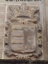 Casa de la Calle Jerquia Alta n 12. Escudo de la izquierda