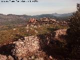 Aldea Guatamarta. Valla de piedra y su castillo