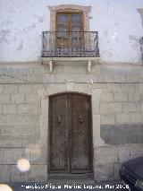 Convento de las Monjas de Cristo Rey. Portada y balcn