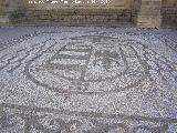 Colegiata de Santa Mara la Mayor. Mosaico de escudo